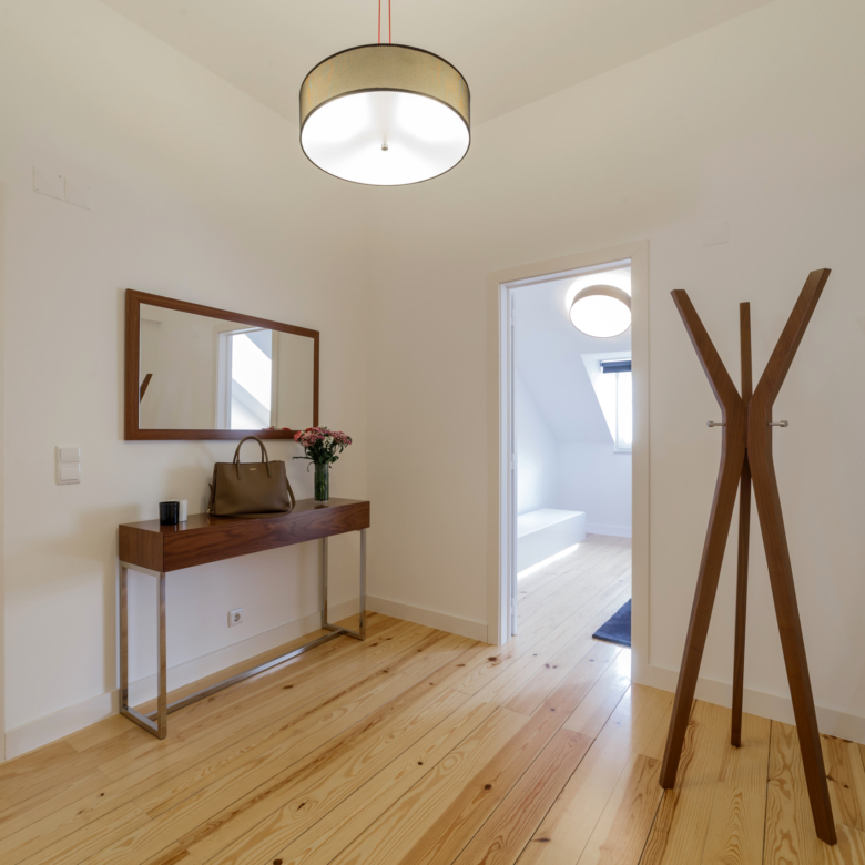 Central apartment with elevator