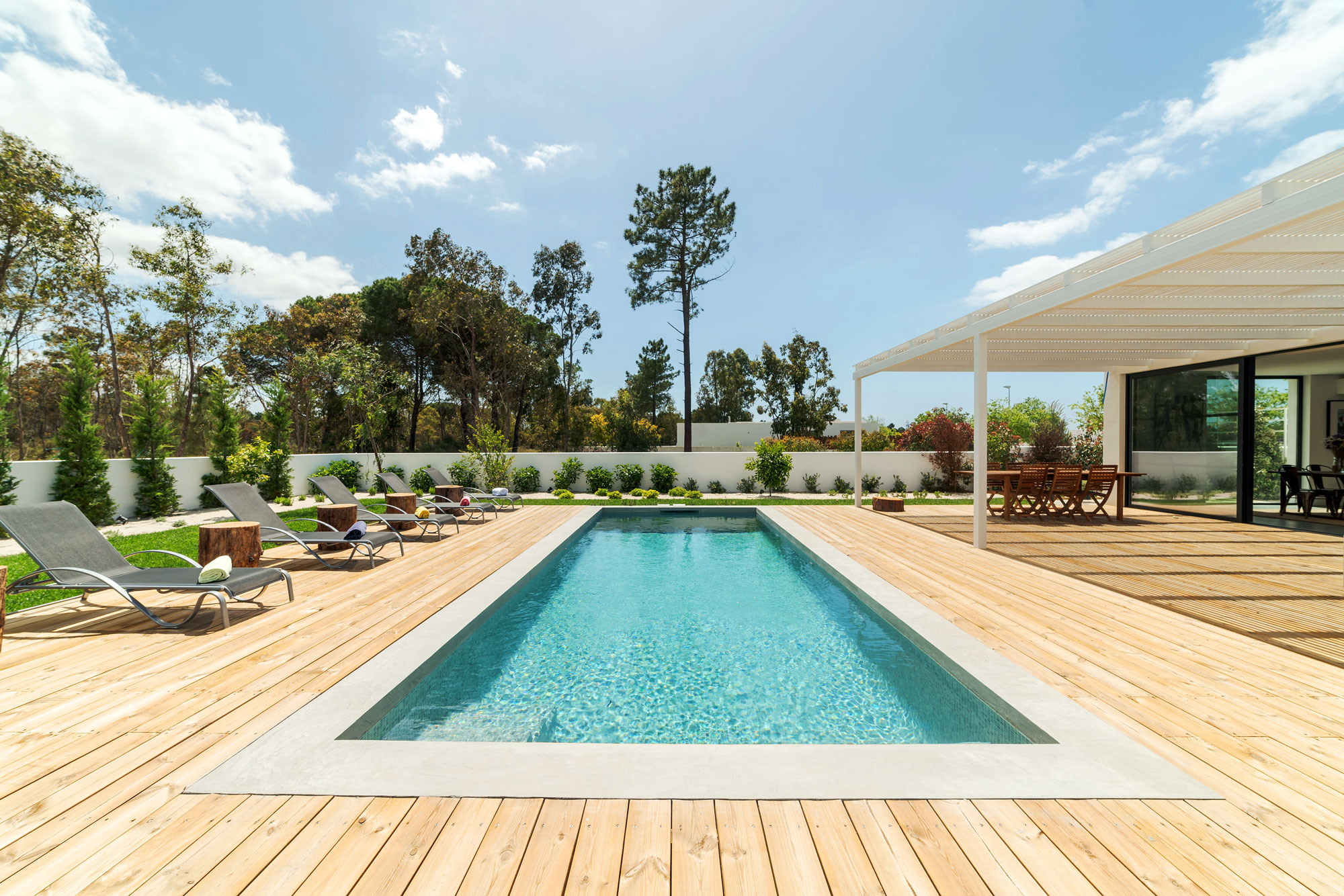 single-home-0004 Beautiful beachfront property